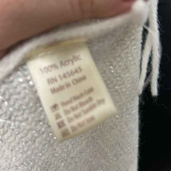 NWT L.I.B New York Off White Faux Fur Collar Poncho OSFM - Picture 4 of 4